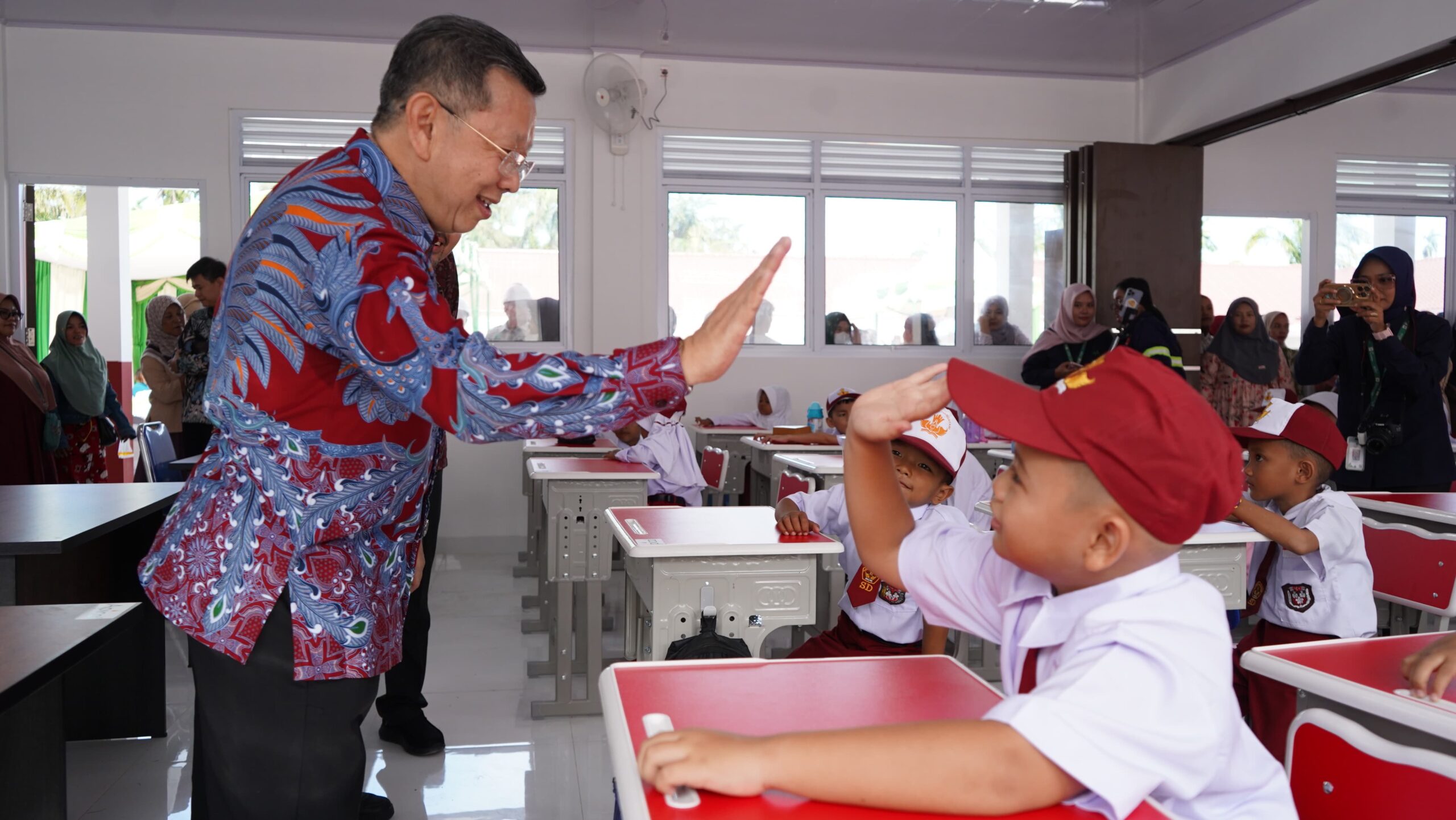 Apical dan Pemko Dumai Resmikan SDN 001 Lubuk Gaung